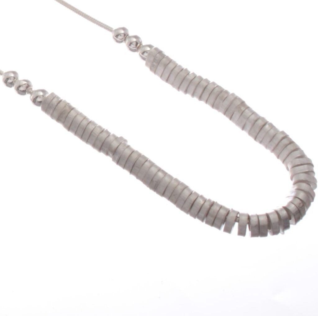 Short Delicate Beaded Necklace