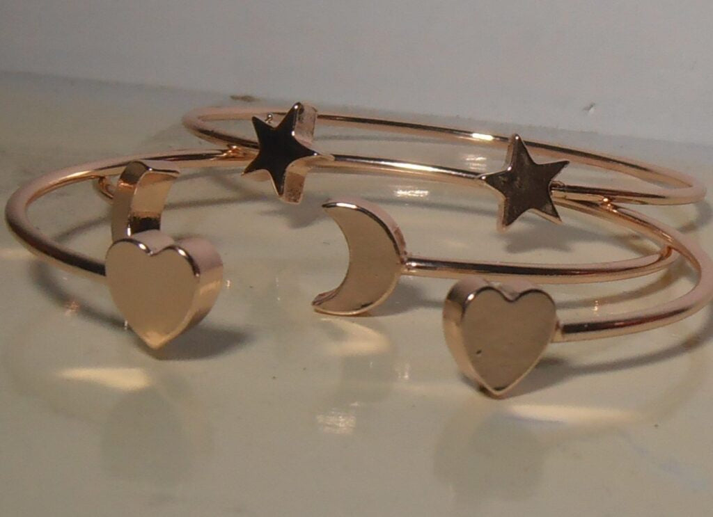 Bracelet - Open ended pinch bracelet with Star Ends